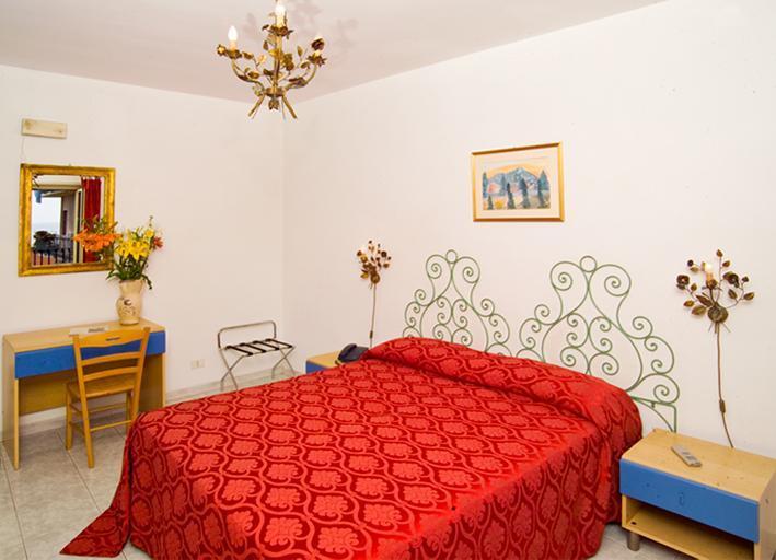 Hotel Da Peppe Летоянні Екстер'єр фото