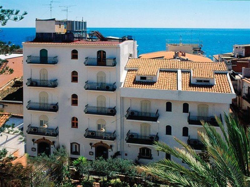 Hotel Da Peppe Летоянні Екстер'єр фото